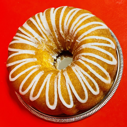 B. Lemon 🍋 Large Bundt Cake