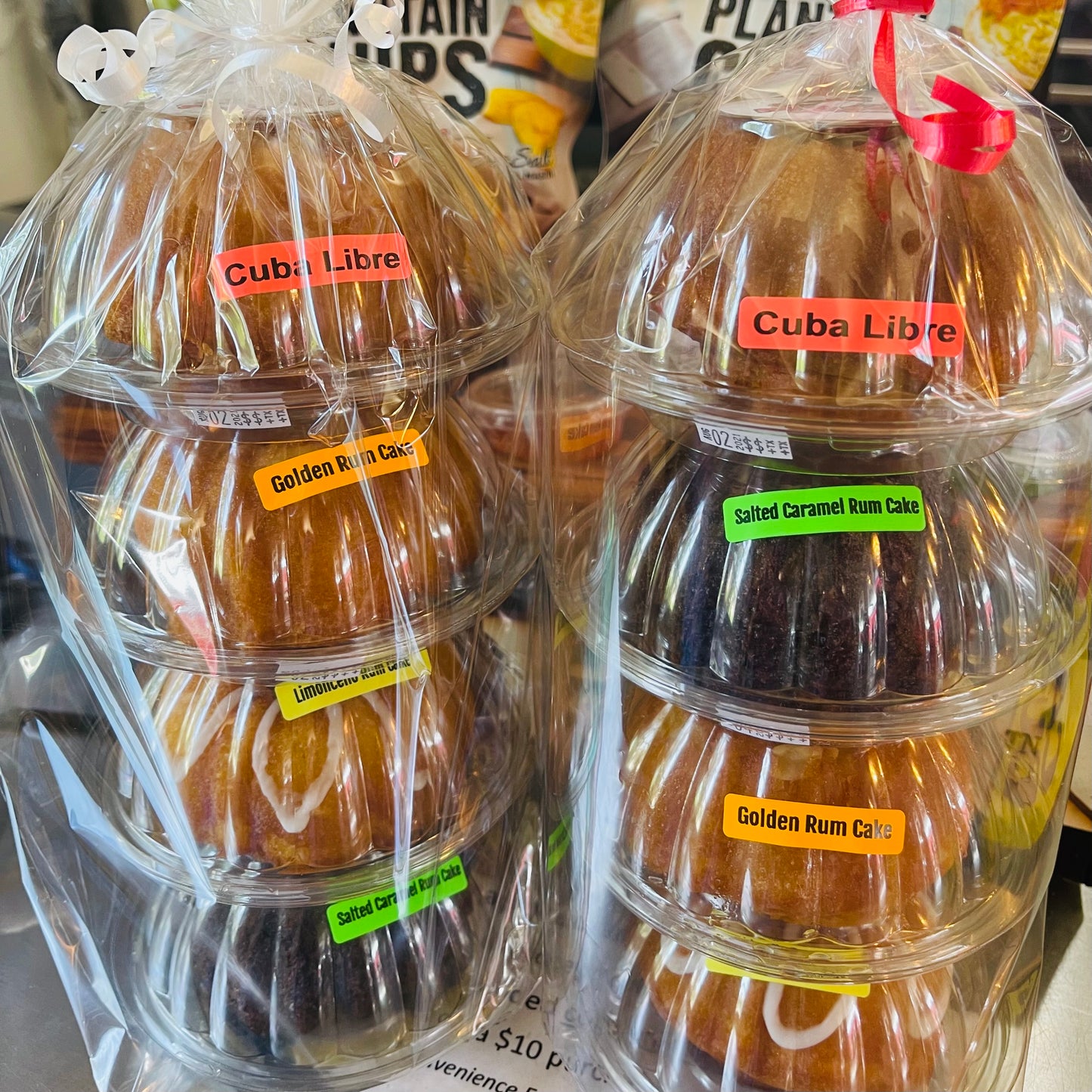 Mini Bundt R U M Cakes, Set of 4