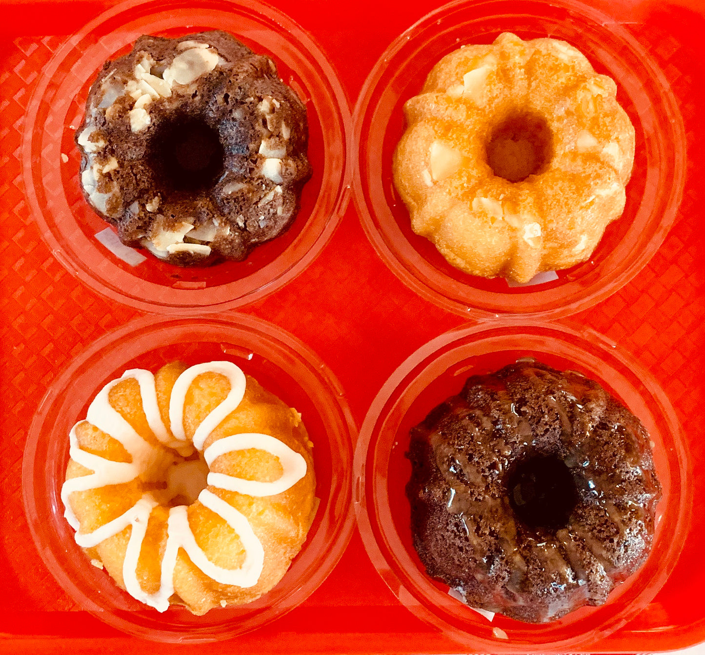 C5. Mini Bundt Cakes, Set of 4