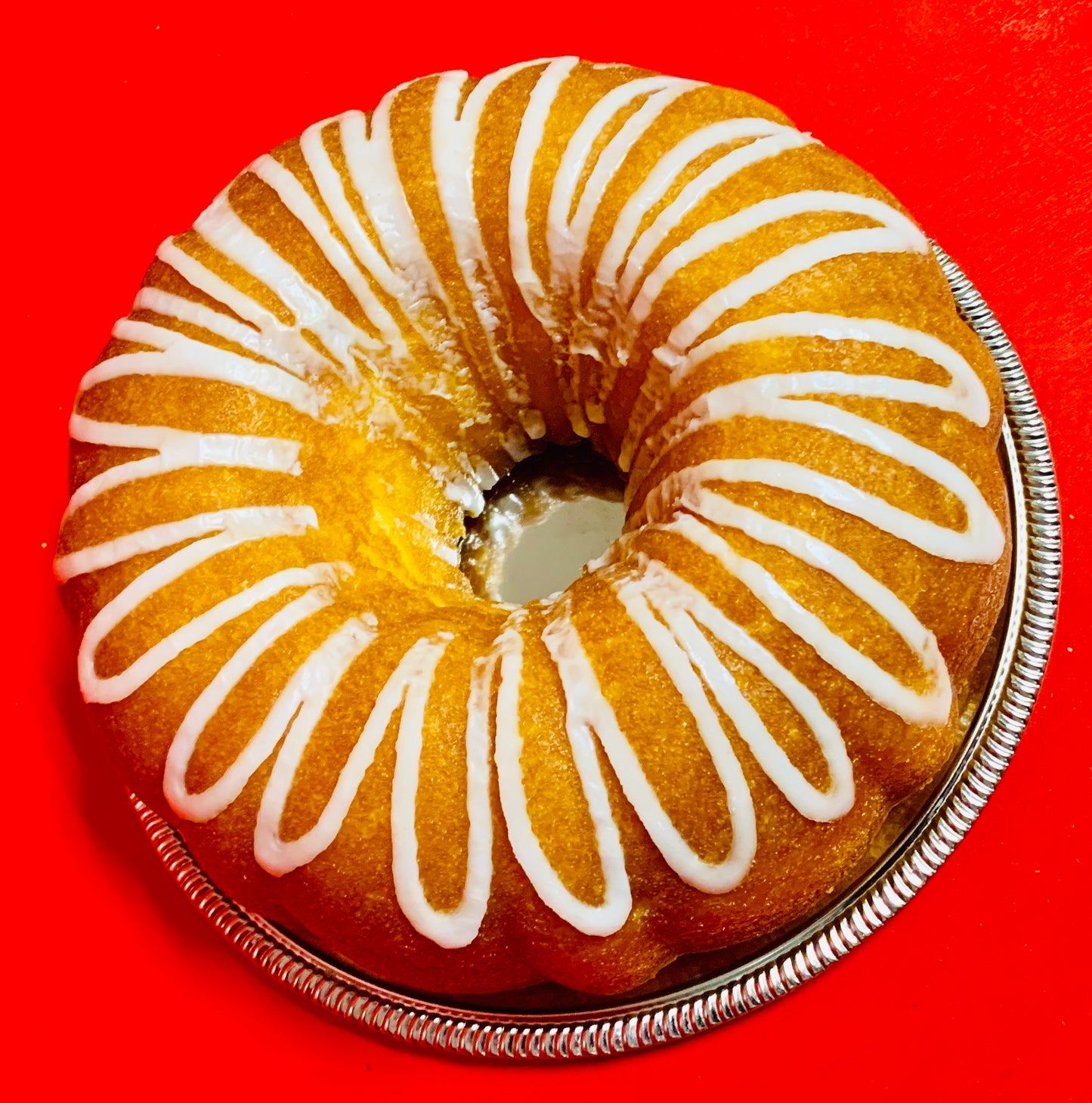 B. Lemon 🍋 Large Bundt Cake
